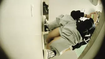 Asian Toilet Spy