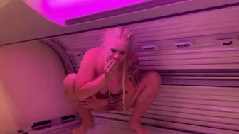 Devil Sophie - Tanning bed piss - I could not have made it to the toilet, Amateur Collection, PissRIP