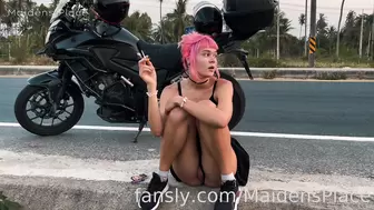 MaidensPlace - Bike and Pee