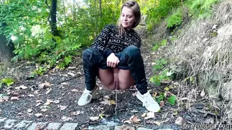 Veronika - Pissing Scene, Darknet Desperation, PissRIP