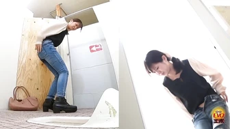 EE-749 05 Hidden camera footage of a girls’ toilet without a door. Shameful peeing!, JAV Collection, DesperVids