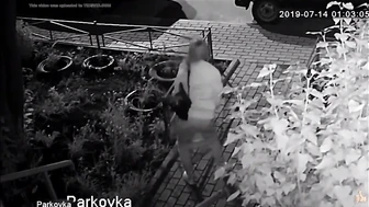 CCTV - Woman Pee Around The Entrance