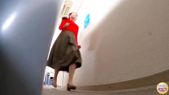 SL-646 02 Female college student with a full bladder sneaks out of a lecture and hurries to urinate