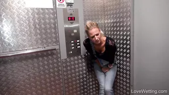 Nathaly - In the Elevator