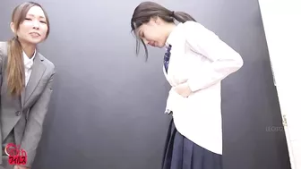 FF-497 02 Pee-holding duel between schoolgirl and office lady