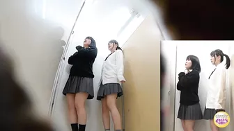 SL-494 02 School girls panicky run to restroom for emergency pee!