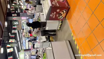 D0070 - Cashier On Duty Has to Pee