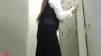 FF-047 01 Secretly filming office ladies who rush to the toilet on their limit of patience