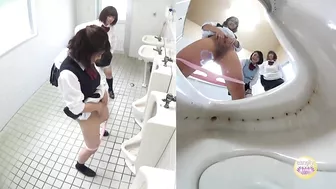 SL-123 03 Girls school students pissing standing up in boy’s toilet