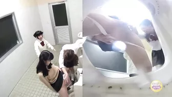 SL-123 03 Girls school students pissing standing up in boy’s toilet