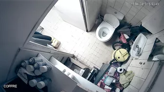 Store Toilet