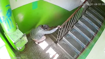 Drunk girl pisses in stairwell