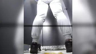 hidden cam public toilet 18-20